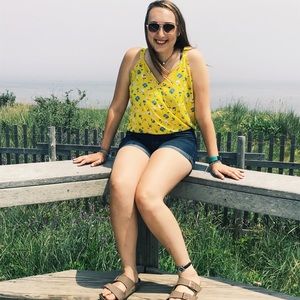 Meet your Posher, Elizabeth